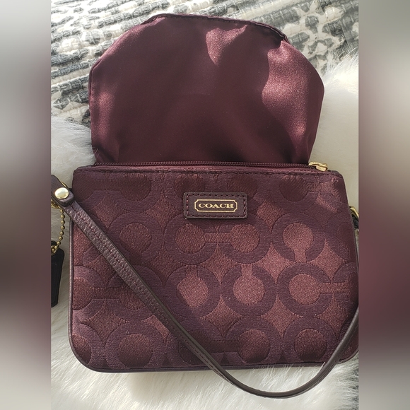 Coach Burgundy Signature Wristlet - Picture 12 of 16